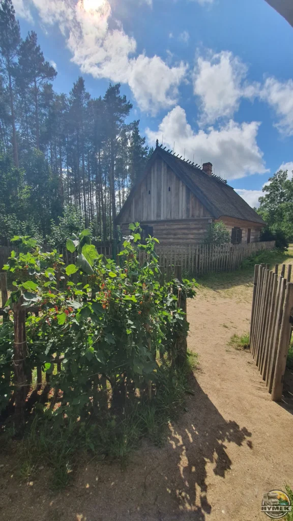 Muzeum - Kaszubski Park Etnograficzny im. Teodory i Izydora Gulgowskich we Wdzydzach - Hymek.pl