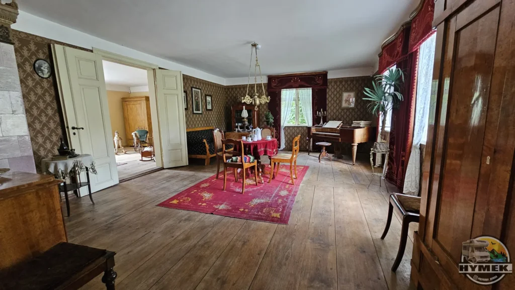 Muzeum - Kaszubski Park Etnograficzny im. Teodory i Izydora Gulgowskich we Wdzydzach - Hymek.pl