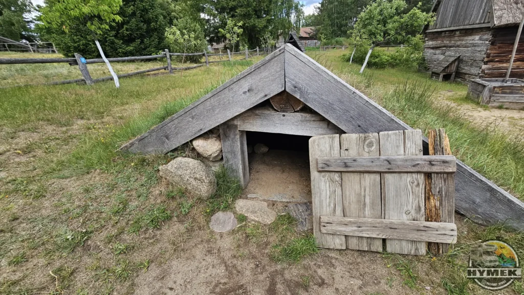 Muzeum - Kaszubski Park Etnograficzny im. Teodory i Izydora Gulgowskich we Wdzydzach - Hymek.pl
