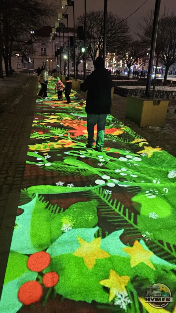 Walentynkowy spacer śladami warszawskiej iluminacji - Hymek.pl
