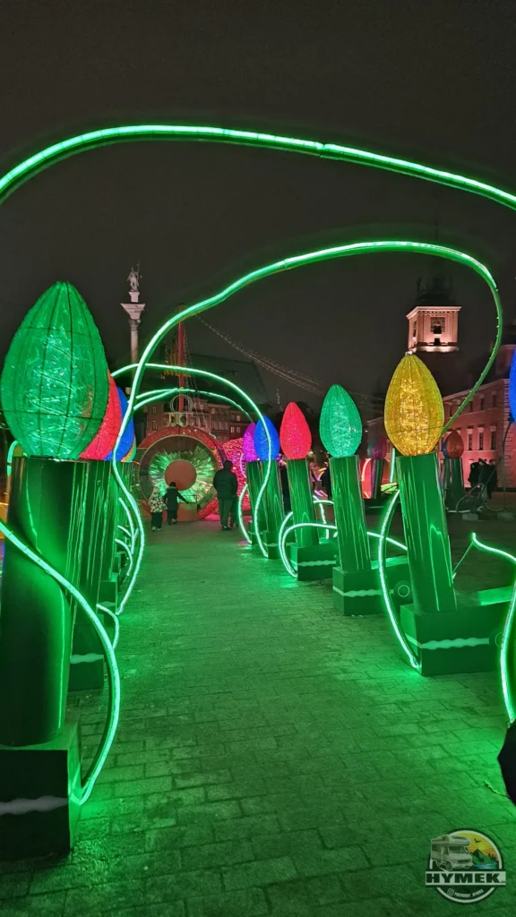 Walentynkowy spacer śladami warszawskiej iluminacji - Hymek.pl