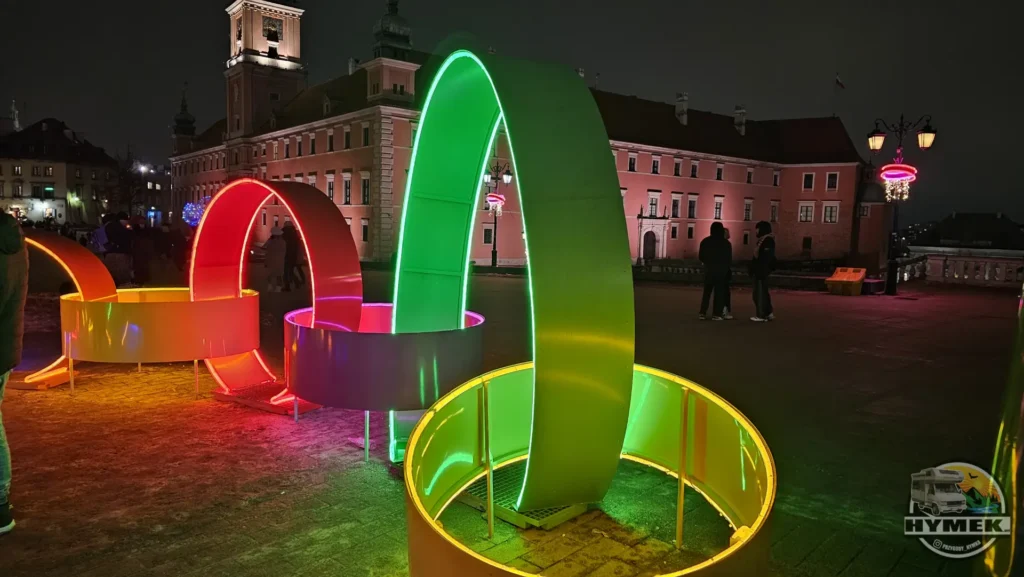 Walentynkowy spacer śladami warszawskiej iluminacji - Hymek.pl