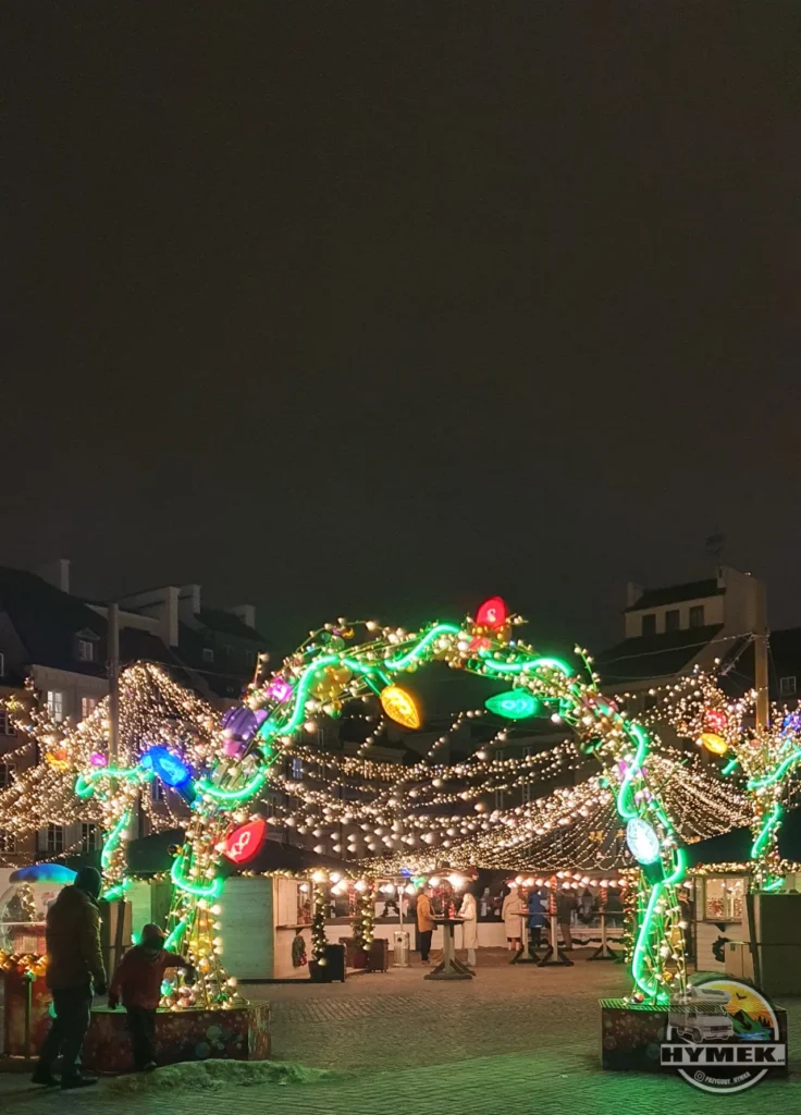 Walentynkowy spacer śladami warszawskiej iluminacji - Hymek.pl