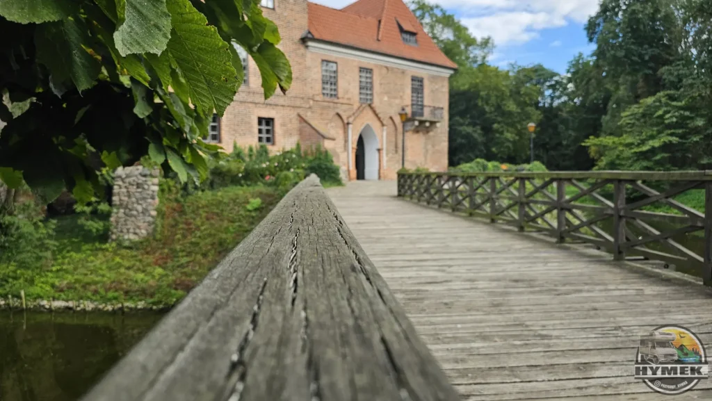 Muzeum Zamku w Oporowie - Hymek.pl
