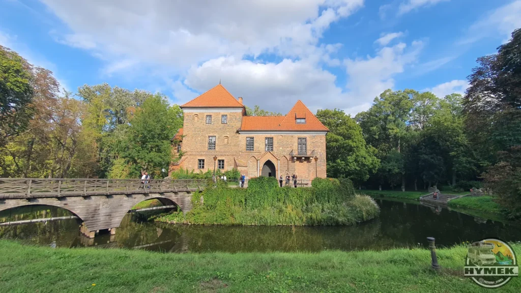 Muzeum Zamku w Oporowie - Hymek.pl