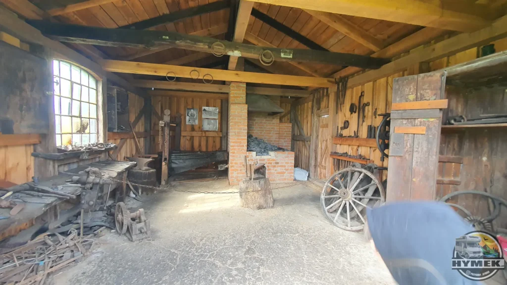 Skansen Etnograficzny w Kwiatkówku - Hymek.pl