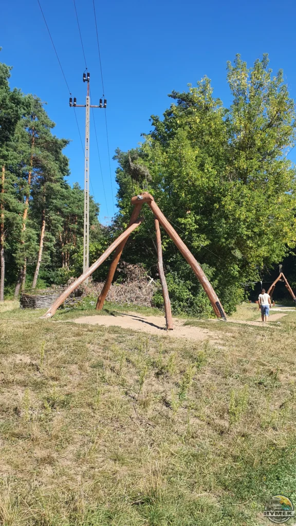 spacer w koronach drzew w Pomiechówku - Hymek.pl